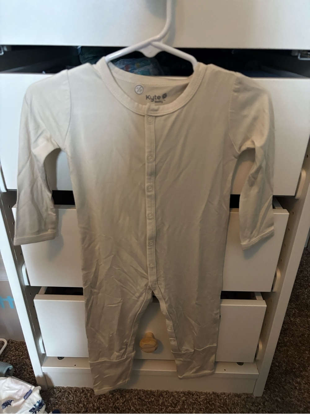 Kyte BABY Cream Long-Sleeve Snap Front One-Piece